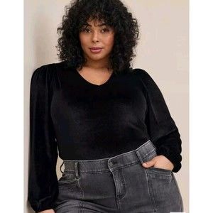 Torrid 5 Velvet Bodysuit Black 5X Long Sleeve Stretch Blouson V-Neck New Plus